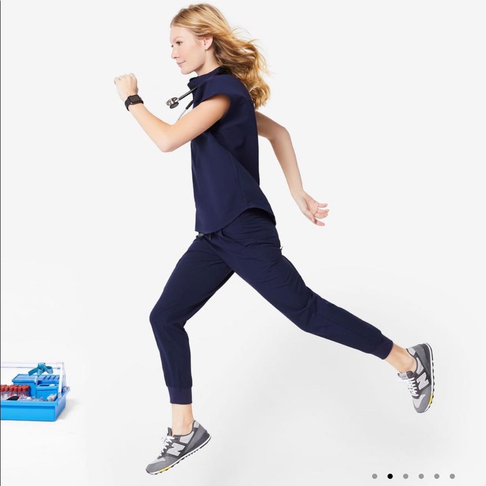 Figs Petite Small Jogger Scrub Pants